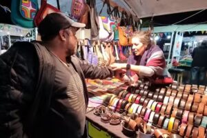 Feria Artesanos Las grutas