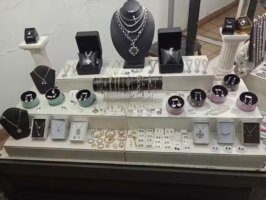 Joyer&iacute;a y Relojer&iacute;a Ezequiel