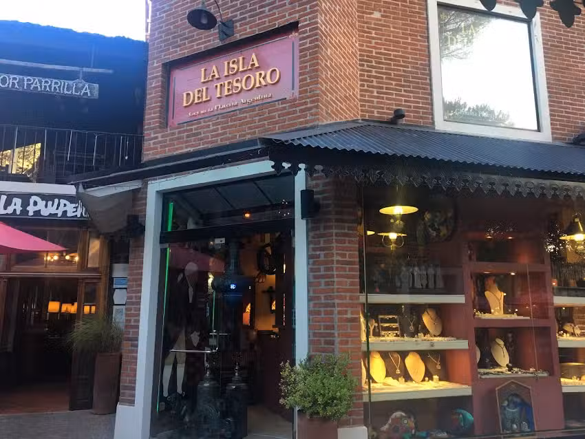 La Isla Del Tesoro y Reserva India