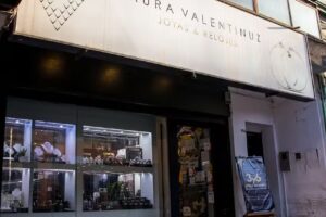LAURA VALENTINUZ JOYAS & RELOJES