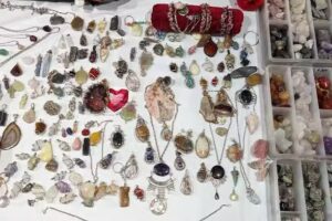 Minerales y Artesanías Amuyen