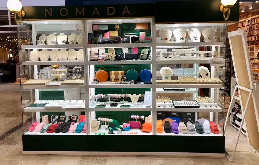 Nomada