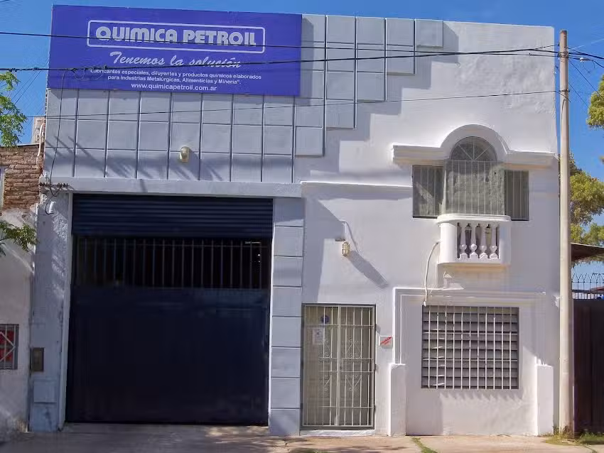 Qu&iacute;mica Petroil