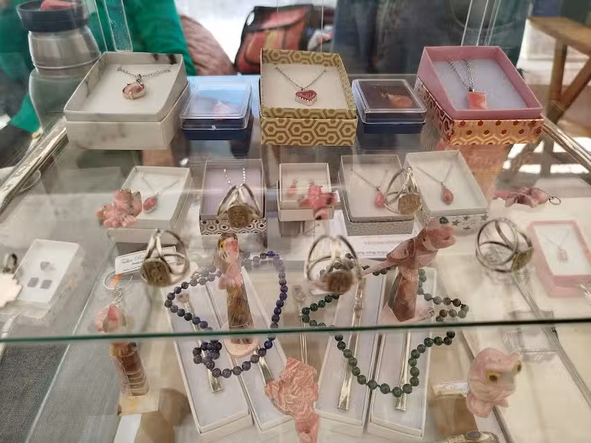 Taller de orfebreria ROSA ANDINA