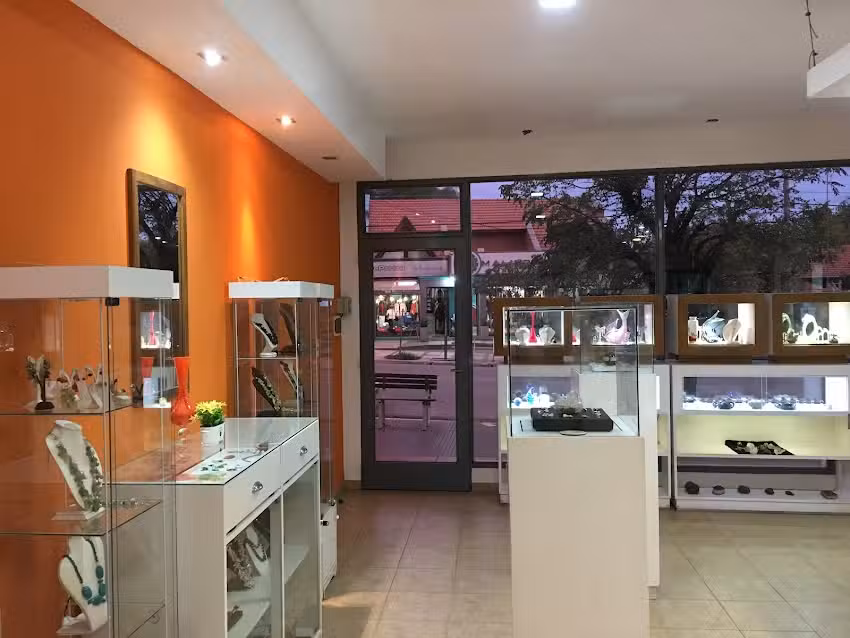 Valent&iacute;n Stefan Joyas