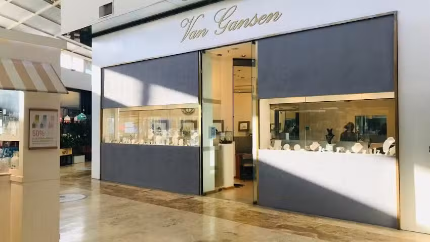 Van Gansen Villa Allende Shopping